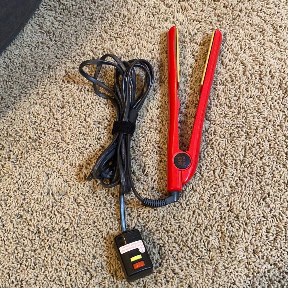 Ultra Chi 1” Flat Iron - red